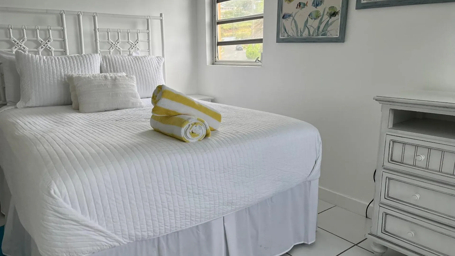 Hotel Sophia Boutique Cowell Battery