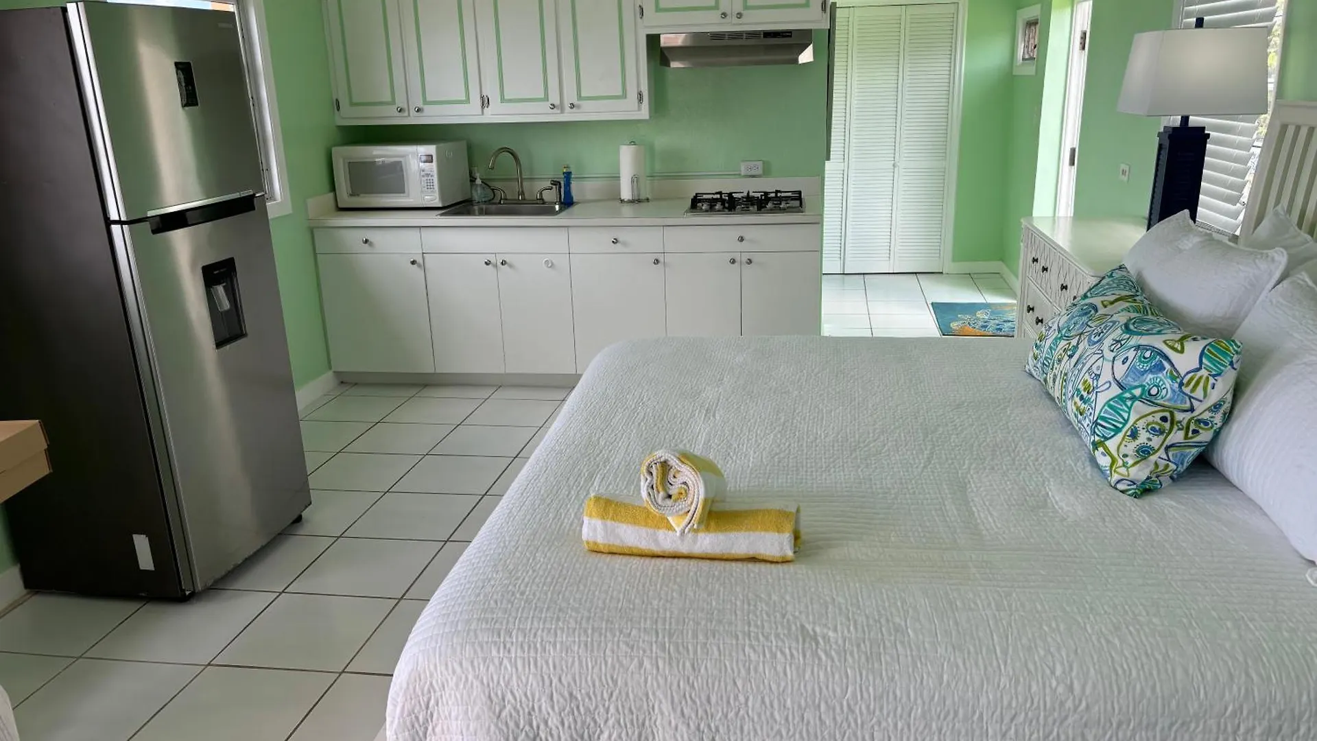 Hotel Sophia Boutique Cowell Battery